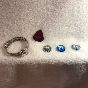 FINAL SALE- LEAVING CLOSET-NO FURTHER DISCOUNTS